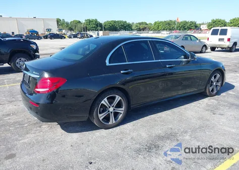 2019 Mercedes-Benz E 300 4Matic из США, поврежденный, VIN WDDZF4KB3KA587518